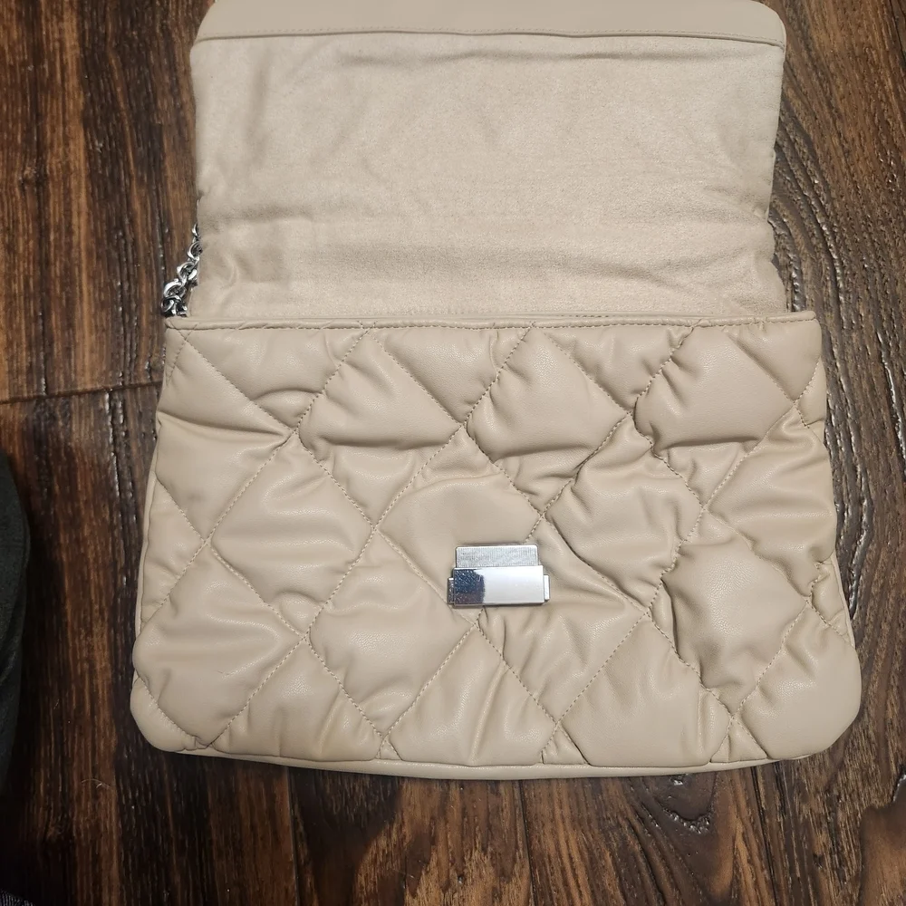 H&M sophisticated cream